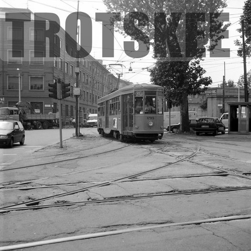 Larger negative italy - negative, milan