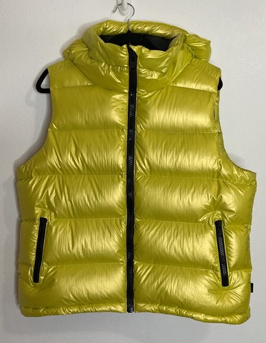 Gilet imbottito con cappuccio