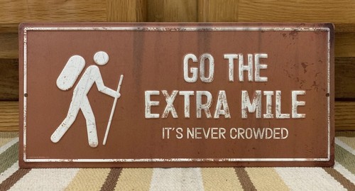 Insegna the extra mile non - insegna,