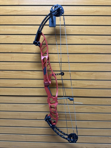 Hoyt stratos compound bow - 40,
