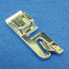  Piedino orlo stretto