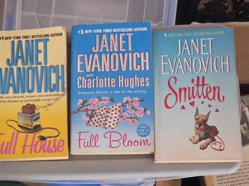 Janet evonovich paper back - evonovich,
