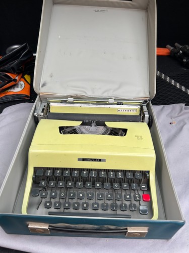 Macchina scrivere olivetti - da,