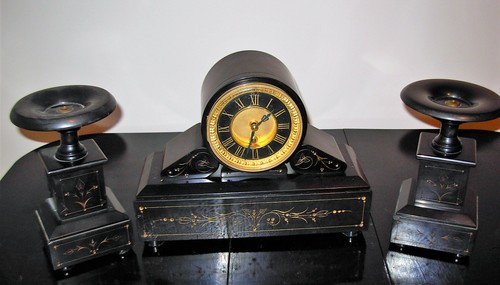 Antico orologio europeo - , a