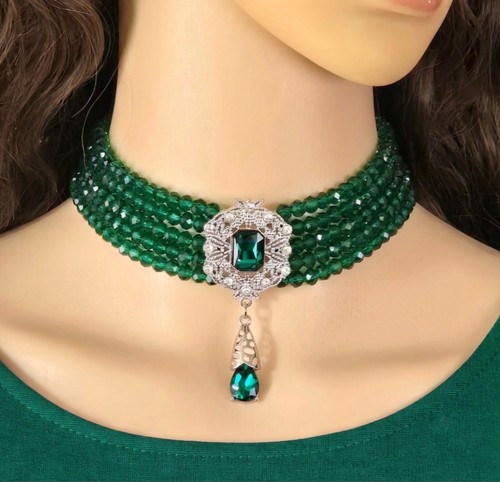 Collana girocollo verde con