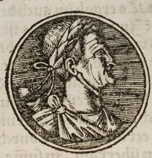 Imperatore romano con corona