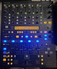 BEHRINGER DDM4000 MIXER 4
