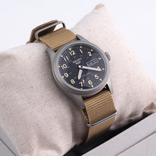 Orologio Uomo Seiko 5 Sports Field Automatico con Quadrante Nero Cinturino Nylon SRPG35