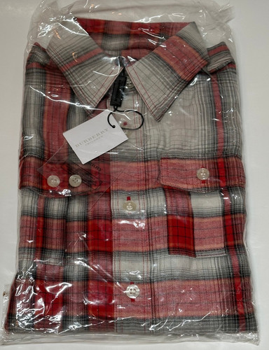 Camicia nuova con - , etichette