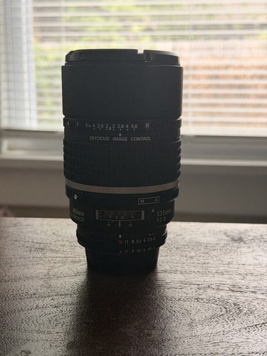 Nikon nikkor 135 f 2 - 135, mm
