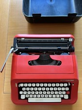 Macchina da scrivere Olivetti