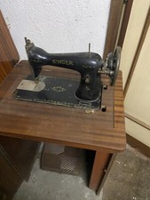 Macchina da cucire Singer d'epoca, in buono stato