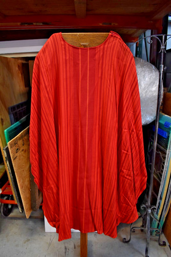 Used red slabbinck vestment - red,
