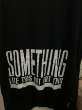 T-Shirt Nera Uomo Bershka Tg L Stampa Bianca in Fondo e Cerniere Laterali