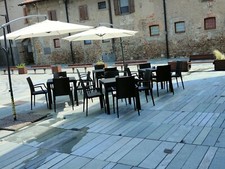 tavoli con sedie da esterno x bar o giardino