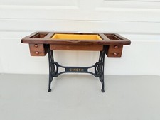 Antica fioriera macchina da