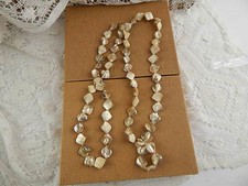 VINTAGE RARA LUNGA COLLANA SCARAMAZZE NATURALI MADREPERLA Circonferenza 125 cm.