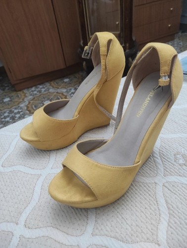 Scarpe zeppe gialle - ocra, alte