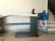 Tavolo da stiro professionale