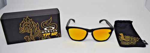 Brand new oakley - brand,