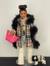 Barbie bambola con - , vestiti