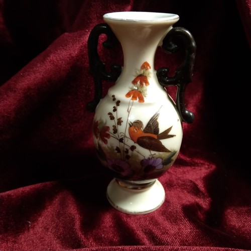 Piccolo vaso orientale dipinto
