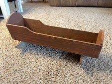 Culla per bambole in legno