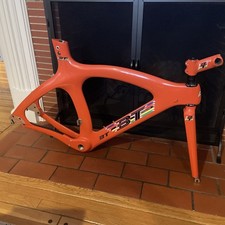 Telaio stradale in fibra di