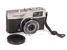 PRL) OLYMPUS TRIP 35 ZUIKO