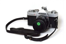 Fotocamera analogica Konica Autoreflex A con 52mm f1.8