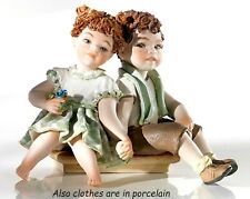 Statuina in Porcellana artistica 2 amici bambini bimbi Statuetta Capodimonte 