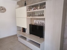 parete attrezzata/mobile tv, usata come nuova. Colore bianco/beige 