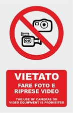 CARTELLO SEGNALETICO - VIETATO