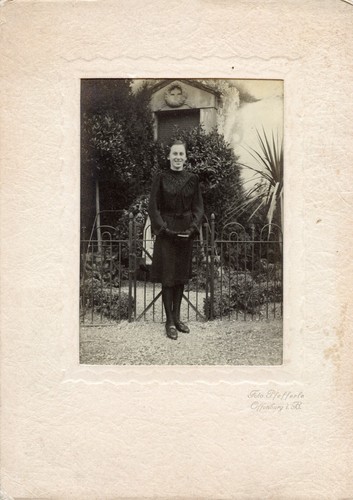 Ritratto jeune bambina vestita - ritratto,