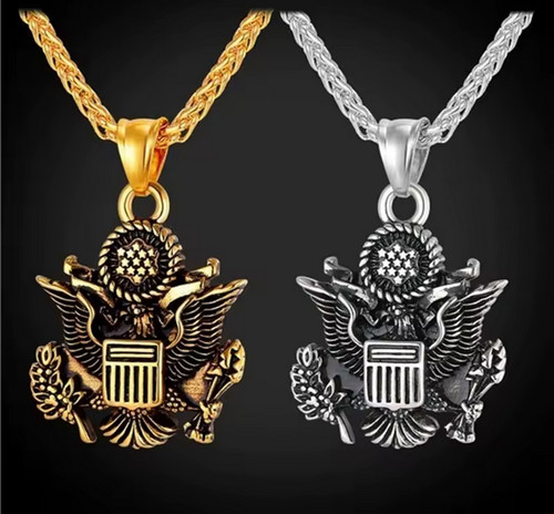 Collana emblema americano