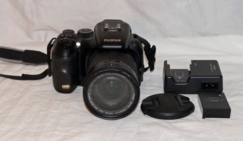 Fujifilm finepix s200exr - fujifilm,