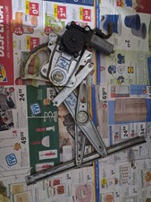 MOTORINO ALZACRISTALLI ANTERIORE DESTRA TOYOTA Yaris 1 Serie 106 281-XXX (99 03)