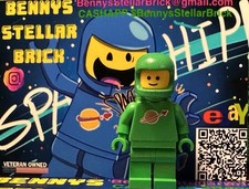 LEGO Classic Spaceman verde brillante con casco spaziale personalizzato e AirTank