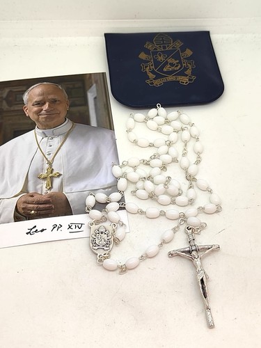 Rosario papa leone xiv - papa,