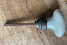 ANTICA MANIGLIA CON POMELLO IN CERAMICA