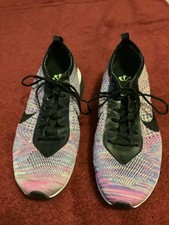 Taglia 9.5 US - Nike Air Max Flyknit Racer, rosa tenue con accenti pastello usate