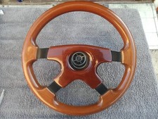 VOLANTE MOMO IN LEGNO DI