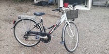 Bici da donna,Atala bianca