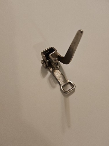 Piedino pressa per