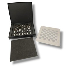 Scacchiera moderna di design in vetro e metallo re 3cm modernista (2) S3