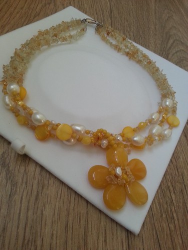 Collana con ciondolo - , fiore