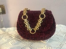 Borsa realizzata a mano in rete in ciniglia elegante da sera colore bordeaux 