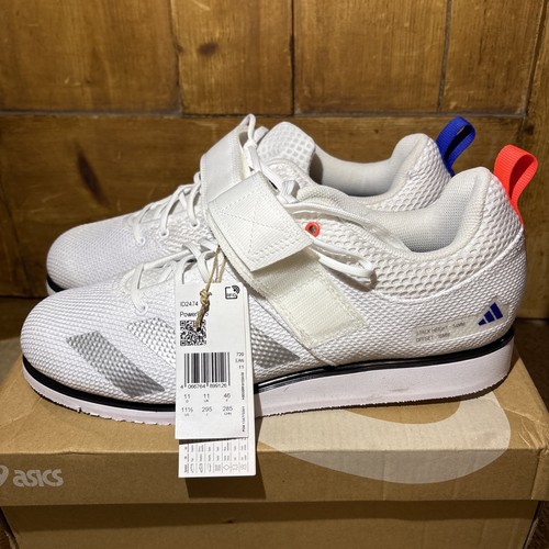 Adidas scarpe sollevamento