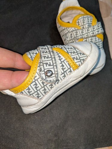 Scarpe fendi con logo ff - scarpe,