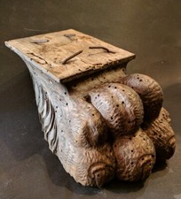 Antica Grande zampa di leone